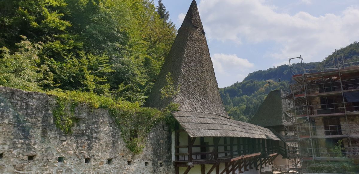 for all the other amazing roofs here, this one is the strangest and holds the most mystery..